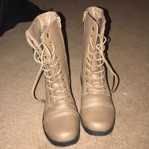 Combat boots